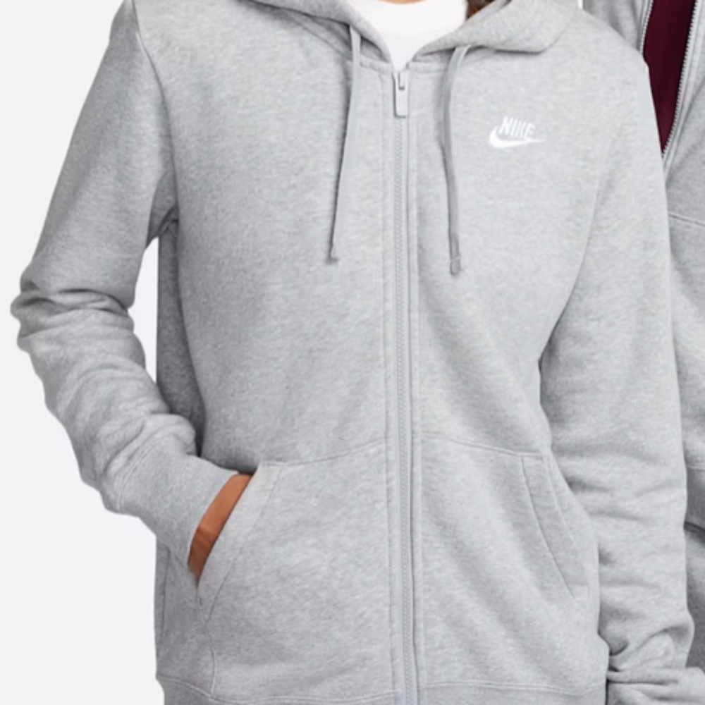 Nike Sportswear Club Fleece in Grey, Size S